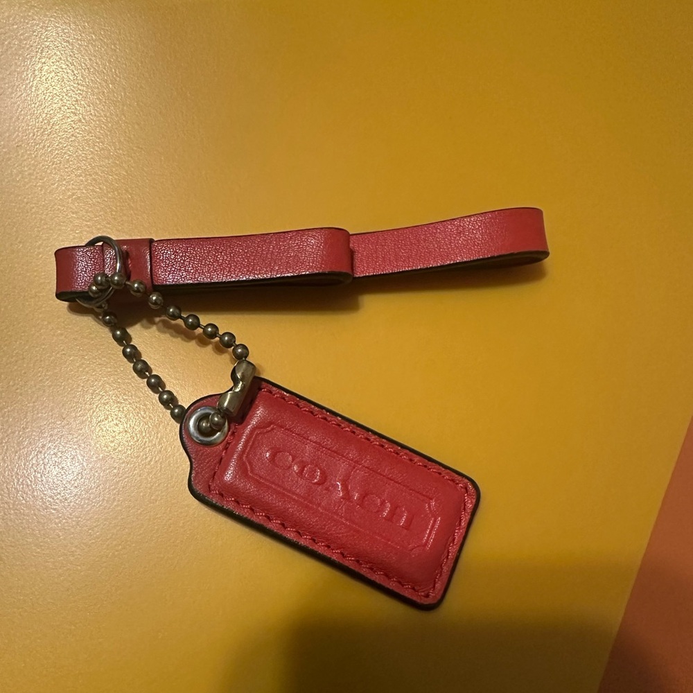 Coach Red tag 2 piece - Picture 2 of 2